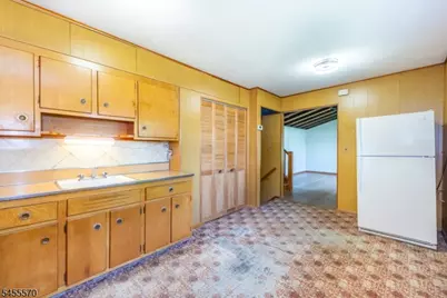 8 John St, Lincoln Park, NJ 07035 - Photo 10