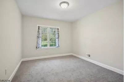 15 McGregor Ave, Mount Arlington, NJ 07856 - Photo 12