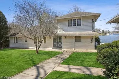 15 McGregor Ave, Mount Arlington, NJ 07856 - Photo 1