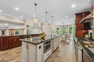 23 Chicopee Dr, Wayne, NJ 07470 - Photo 8