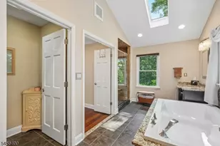 23 Chicopee Dr, Wayne, NJ 07470 - Photo 28