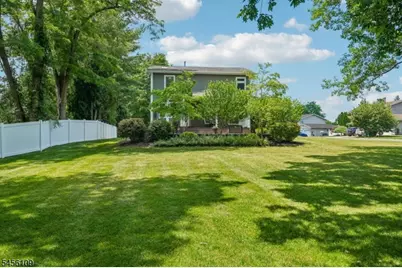 23 Chicopee Dr, Wayne, NJ 07470 - Photo 4
