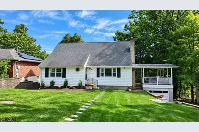 186 Macdonald Dr, Wayne, NJ 07470 - Photo 1