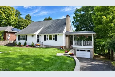 186 Macdonald Dr, Wayne, NJ 07470 - Photo 2