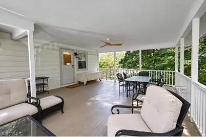 186 Macdonald Dr, Wayne, NJ 07470 - Photo 20