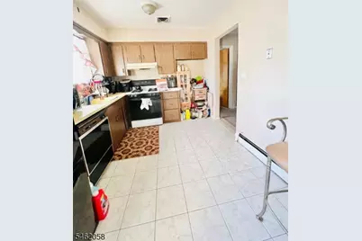 17 Andrew Ct, Bloomfield, NJ 07003 - Photo 6