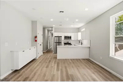 31 Watson St, Paterson, NJ 07522 - Photo 2