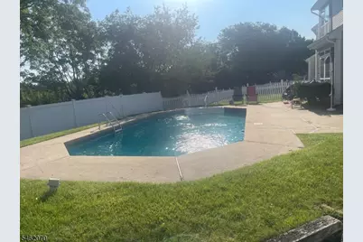24 Cartier Dr, Franklin Township, NJ 08823 - Photo 16