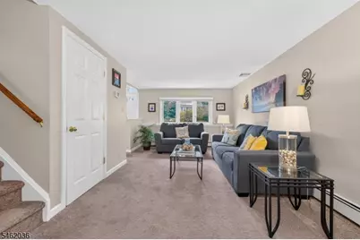 810 Lynwood Street, Raritan, NJ 08869 - Photo 4