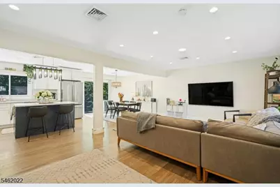 2 Tuers Pl, Montclair, NJ 07043 - Photo 4