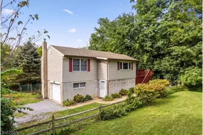 10 Pine Dr, Liberty Township, NJ 07823 - Photo 2