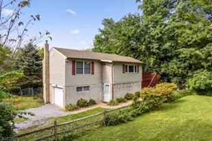 10 Pine Dr, Liberty Township, NJ 07823 - Photo 2
