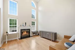 18 Clark Ct, Bernards Township, NJ 07920 - Photo 2