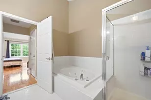 18 Clark Ct, Bernards Township, NJ 07920 - Photo 6