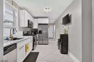 62 Wilson Pl, Irvington, NJ 07111 - Photo 14