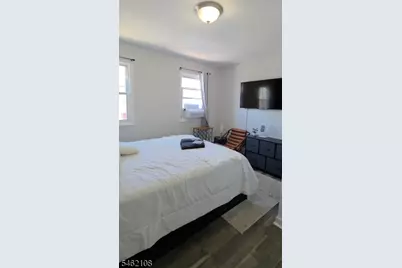 233 Pine St #2, Elizabeth, NJ 07206 - Photo 4