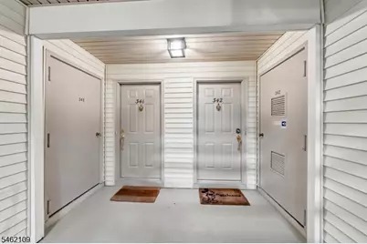 342 Potomac Dr, Bernards Township, NJ 07920 - Photo 2
