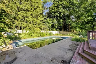 10 Rosemere Ave, West Caldwell, NJ 07006 - Photo 20
