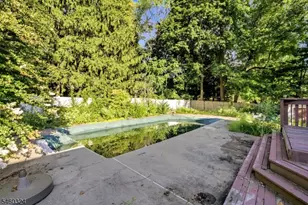 10 Rosemere Ave, West Caldwell, NJ 07006 - Photo 20