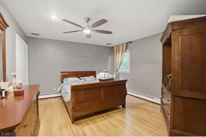 10 Rosemere Ave, West Caldwell, NJ 07006 - Photo 8