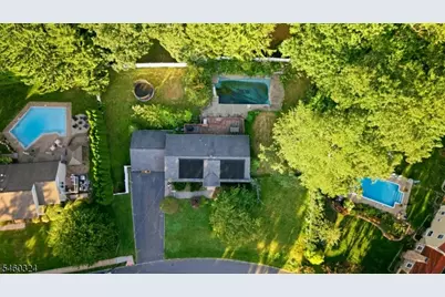 10 Rosemere Ave, West Caldwell, NJ 07006 - Photo 24