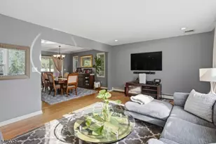 10 Rosemere Ave, West Caldwell, NJ 07006 - Photo 2