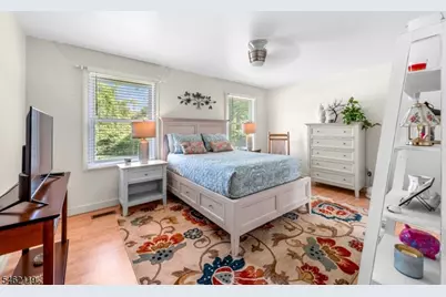 636 Willow Grove St, Hackettstown, NJ 07840 - Photo 12