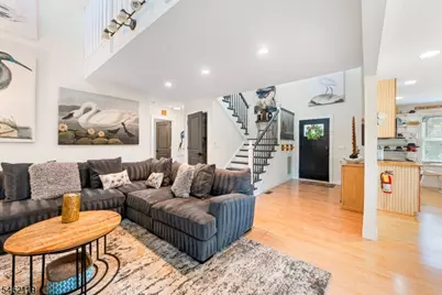 636 Willow Grove St, Hackettstown, NJ 07840 - Photo 2