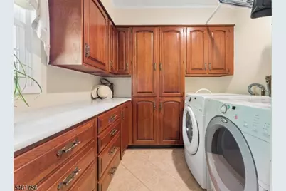 34 Hughes Rd, Franklin Township, NJ 08873 - Photo 20