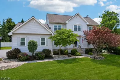 33 Hughey Ln, Hillsborough Township, NJ 08844 - Photo 2