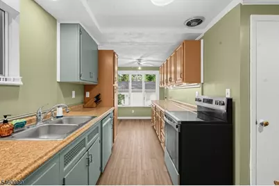 22 Dartford Rd, Parsippany, NJ 07950 - Photo 20