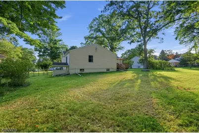 22 Dartford Rd, Parsippany, NJ 07950 - Photo 4