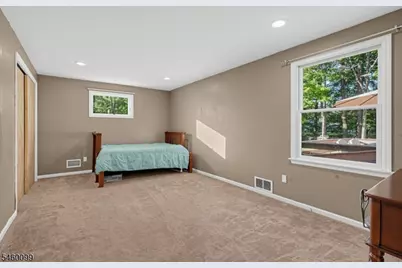 22 Dartford Rd, Parsippany, NJ 07950 - Photo 16