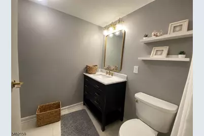 161 Terrace Ct, Pompton Lakes, NJ 07442 - Photo 8