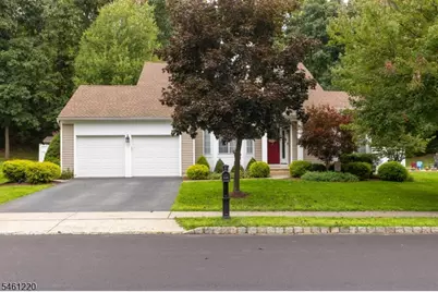 102 Connelly Ave, Mount Olive, NJ 07828 - Photo 2