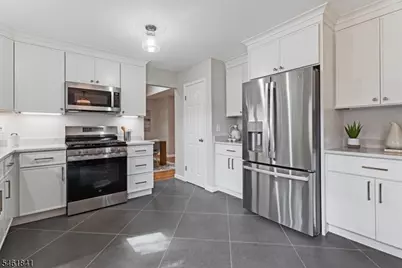 25 Knutsen Dr, West Orange Township, NJ 07052 - Photo 6