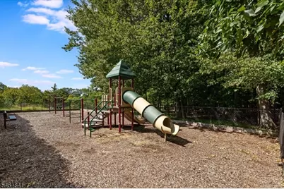 25 Knutsen Dr, West Orange Township, NJ 07052 - Photo 32