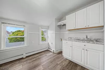 151 Watchung Ave #3, West Orange Township, NJ 07052 - Photo 2