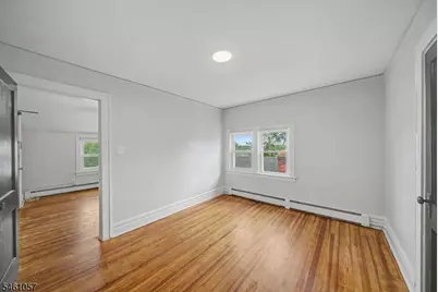 151 Watchung Ave #3, West Orange Township, NJ 07052 - Photo 6
