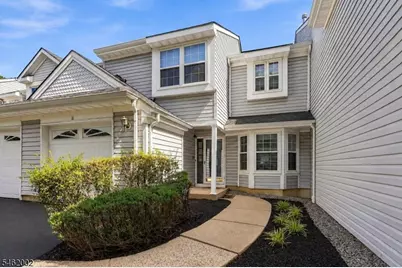 11 Vreeland Ct, Sayreville, NJ 08872 - Photo 2