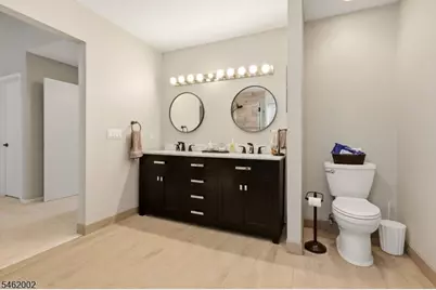 11 Vreeland Ct, Sayreville, NJ 08872 - Photo 20