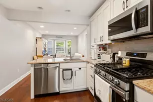 11 Vreeland Ct, Sayreville Boro, NJ 08872 - Photo 6
