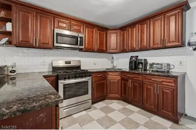 66 Oak Ave, Irvington, NJ 07111 - Photo 14