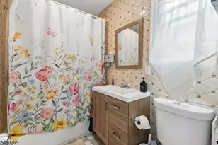 66 Oak Ave, Irvington, NJ 07111 - Photo 18