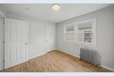 1019 Rivington St, Roselle, NJ 07203 - Photo 14