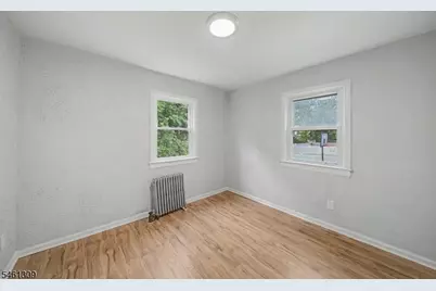 1019 Rivington St, Roselle, NJ 07203 - Photo 22
