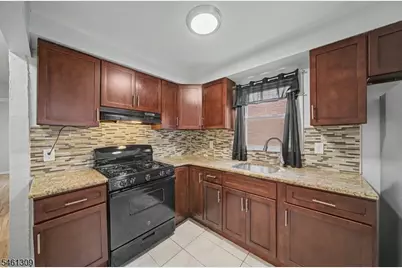 1019 Rivington St, Roselle, NJ 07203 - Photo 6