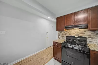 1019 Rivington St, Roselle, NJ 07203 - Photo 8