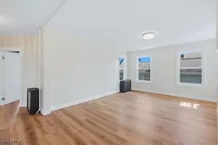35 Rossmore Pl, Belleville, NJ 07109 - Photo 10