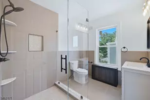 35 Rossmore Pl, Belleville, NJ 07109 - Photo 14